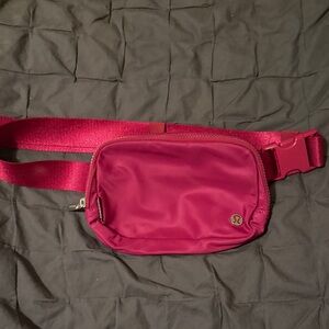 Lululemon 1L everywhere belt bag